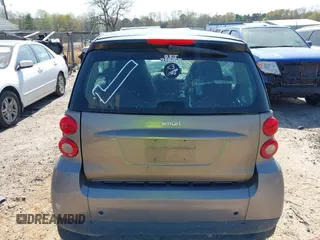 2009 Smart fortwo Pure z VIN WMEEJ31X99K302227, wystawiony jako IAAI lot #41900573 z przebiegiem 30 730 mil mil oraz . Historia ofert i sprzedaży dostępna na DreamBid. Obrazek 14.