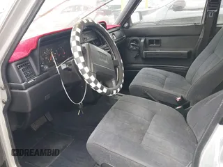 1990 Volvo 240 с VIN YV1AA8841L1418504, выставлен на аукционе IAAI как лот 42110540 с пробегом 216 447 миль миль и . История ставок и продаж доступна на DreamBid. Изображение 5.