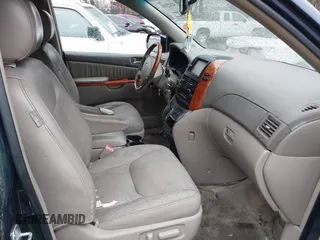 2006 Toyota Sienna XLE with VIN 5TDZA22C76S394724, listed as a IAAI auction lot 42023389 with 227,110 mi miles. Bid and sale history available at carsss.com. Image 5.