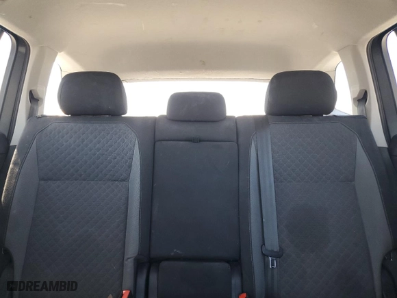 2018 Volkswagen Tiguan S with VIN 3VV1B7AX4JM037328, listed as a Copart auction lot 50067275 with 213,669 mi miles and Clean Title. Bid and sale history available at carsss.com. Image 10.