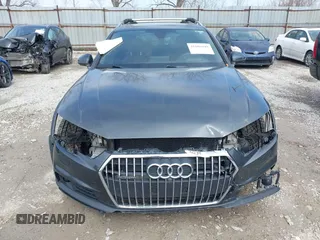 2018 Audi allroad Prestige with VIN WA19NAF41JA048945, listed as a IAAI auction lot 41686949 with 104,340 mi miles. Bid and sale history available at carsss.com. Image 13.