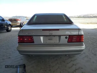 1998 Mercedes-Benz SL 500 z VIN WDBFA67F4WF163002, wystawiony jako Copart lot #61658345 z przebiegiem Nie podano mil oraz Czysty tytuł • Clean title. Historia ofert i sprzedaży dostępna na DreamBid. Obrazek 6.