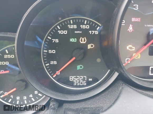 2017 Porsche Cayenne S z VIN WP1AB2A2XHLA51668, wystawiony jako IAAI lot #42347854 z przebiegiem 85 227 mil mil oraz . Historia ofert i sprzedaży dostępna na DreamBid. Obrazek 15.