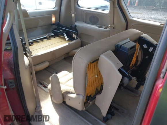 2001 Dodge Caravan SE with VIN 1B4GP25BX1B239669, listed as a IAAI auction lot 41636085 with 205,354 mi miles and . Bid and sale history available at DreamBid. Image 8.