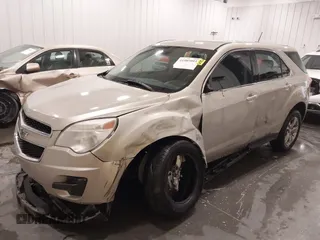 2015 Chevrolet Equinox LS with VIN 1GNFLEEK4FZ113731, listed as a IAAI auction lot 41989993 with 115,186 mi miles and . Bid and sale history available at carsss.com. Image 6.