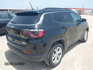 2024 Jeep Compass Latitude с VIN 3C4NJDBN4RT111850, выставлен на аукционе IAAI как лот 42771963 с пробегом 40 626 миль миль и . История ставок и продаж доступна на DreamBid. Изображение 4.