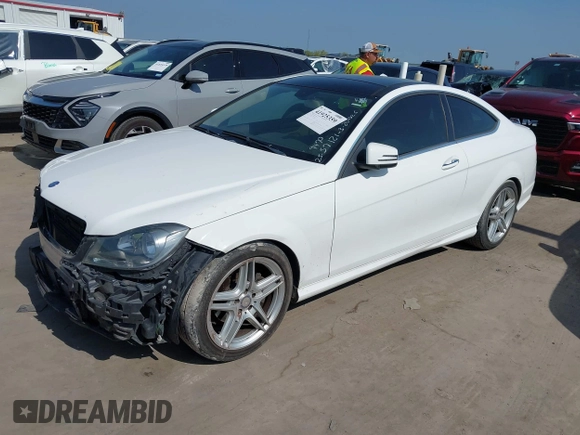 2013 Mercedes-Benz C 250 с VIN WDDGJ4HB2DG089470, выставлен на аукционе IAAI как лот 41925359 с пробегом 113 160 миль миль и . История ставок и продаж доступна на DreamBid. Изображение 2.