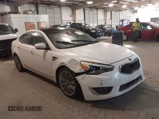 2015 Kia Cadenza Premium with VIN KNALN4D77F5194340, listed as a IAAI auction lot 41360457 with 132,534 mi miles. Bid and sale history available at carsss.com. Image 1.