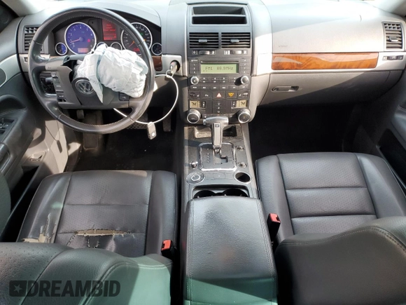 2010 Volkswagen Touareg VR6 with VIN WVGBF7A92AD002724, listed as a Copart auction lot 49392855 with 196,085 mi miles and Clean Title. Bid and sale history available at DreamBid. Image 8.