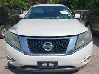 2015 Nissan Pathfinder S with VIN 5N1AR2MN7FC613554, listed as a IAAI auction lot 42050540 with 204,211 mi miles and . Bid and sale history available at DreamBid. Image 12.