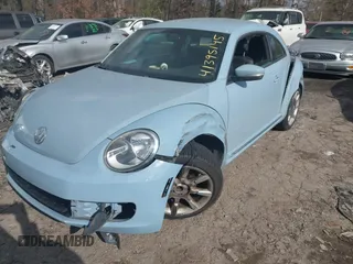 2012 Volkswagen Beetle 2.5L PZEV with VIN 3VWJP7AT6CM651620, listed as a IAAI auction lot 41395145 with 1 mi miles. Bid and sale history available at carsss.com. Image 2.