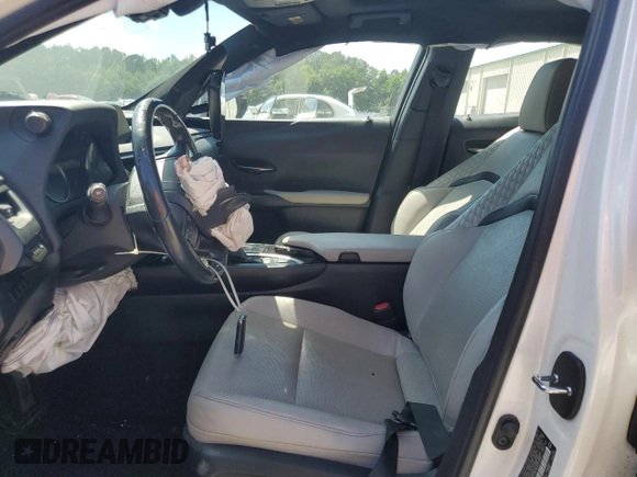 2019 Lexus UX 200 with VIN JTHY3JBH4K2014900, listed as a Copart auction lot 57778535 with 110,954 mi miles and Salvage title. Bid and sale history available at DreamBid. Image 7.