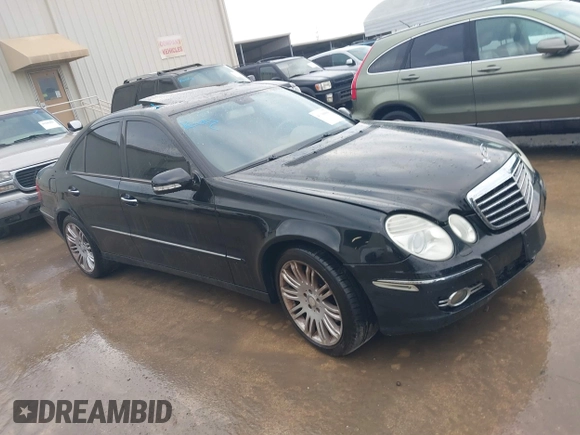 2008 Mercedes-Benz E-Class Luxury 3.5L with VIN WDBUF87X08B252718, listed as a IAAI auction lot 41186080 with 101,288 mi miles. Bid and sale history available at carsss.com. Image 1.