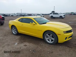 2010 Chevrolet Camaro 1LT z VIN 2G1FB1EV1A9128911, wystawiony jako IAAI lot #41915338 z przebiegiem 165 163 mil mil oraz . Historia ofert i sprzedaży dostępna na DreamBid. Obrazek 1.