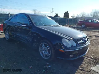 2004 Mercedes-Benz CLK-Class AMG with VIN WDBTJ76H24F113952, listed as a IAAI auction lot 41690890 with 109,766 mi miles. Bid and sale history available at carsss.com. Image 1.