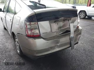 2005 Toyota Prius with VIN JTDKB22U353110142, listed as a IAAI auction lot 42197390 with 254,471 mi miles and . Bid and sale history available at DreamBid. Image 6.