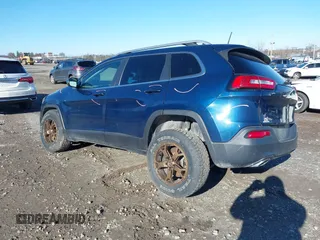 2018 Jeep Cherokee Latitude Plus with VIN 1C4PJMLX2JD545901, listed as a IAAI auction lot 41772981 with Not Provided miles. Bid and sale history available at carsss.com. Image 3.