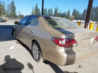 2004 Lexus ES 330 with VIN JTHBA30G340003869, listed as a IAAI auction lot 42024907 with 240,425 mi miles. Bid and sale history available at carsss.com. Image 3.