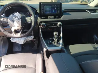 2022 Toyota RAV4 Hybrid XLE Premium with VIN 2T3B6RFV8NW035595, listed as a Copart auction lot 63302015 with 31,764 mi miles and Salvage title. Bid and sale history available at DreamBid. Image 8.