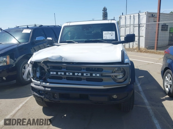 2021 Ford Bronco z VIN 1FMDE5AP9MLA72598, wystawiony jako IAAI lot #42153810 z przebiegiem 45 694 mil mil oraz . Historia ofert i sprzedaży dostępna na DreamBid. Obrazek 12.