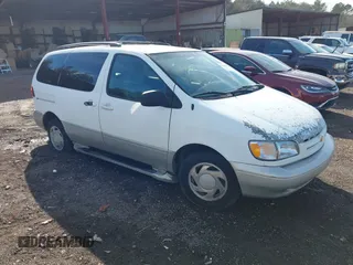 1999 Toyota Sienna LE with VIN 4T3ZF13C5XU161001, listed as a IAAI auction lot 41309712 with 364,688 mi miles. Bid and sale history available at carsss.com. Image 1.
