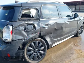 2018 MINI Countryman Cooper S with VIN WMZYT5C3XJ3E60685, listed as a IAAI auction lot 41775049 with 125,883 mi miles and . Bid and sale history available at DreamBid. Image 17.