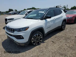 2023 Jeep Compass Limited z VIN 3C4NJDCNXPT567573, wystawiony jako Copart lot #59414545 z przebiegiem 13 504 mil mil oraz Szkoda całkowita • Salvage title. Historia ofert i sprzedaży dostępna na DreamBid. Obrazek 1.