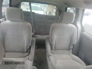 2005 Toyota Sienna CE z VIN 5TDZA23C25S339076, wystawiony jako Copart lot #60704595 z przebiegiem 198 287 mil mil oraz Czysty tytuł • Clean title. Historia ofert i sprzedaży dostępna na DreamBid. Obrazek 10.