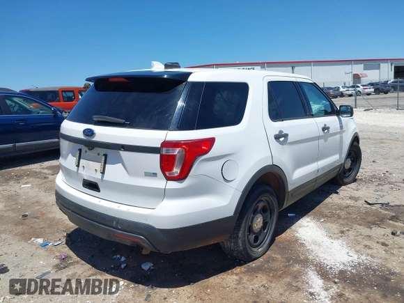 2017 Ford Police Interceptor Utility z VIN 1FM5K8AR9HGD26082, wystawiony jako IAAI lot #42302735 z przebiegiem 168 705 mil mil oraz . Historia ofert i sprzedaży dostępna na DreamBid. Obrazek 4.