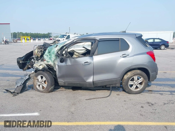 2020 Chevrolet Trax LS with VIN 3GNCJKSB4LL176021, listed as a IAAI auction lot 42367684 with 103,854 mi miles and . Bid and sale history available at DreamBid. Image 14.