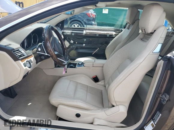 2016 Mercedes-Benz E 400 with VIN WDDKK6FF6GF330689, listed as a Copart auction lot 54570145 with 52,998 mi miles and Salvage Title. Bid and sale history available at DreamBid. Image 7.