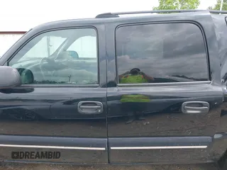 2001 Chevrolet Suburban LS z VIN 3GNEC16T71G254622, wystawiony jako IAAI lot #42115442 z przebiegiem Nie podano mil oraz . Historia ofert i sprzedaży dostępna na DreamBid. Obrazek 15.