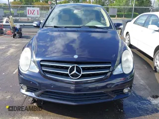 2009 Mercedes-Benz R 3.5L with VIN 4JGCB65E49A098144, listed as a IAAI auction lot 42027237 with 232,786 mi miles. Bid and sale history available at carsss.com. Image 6.