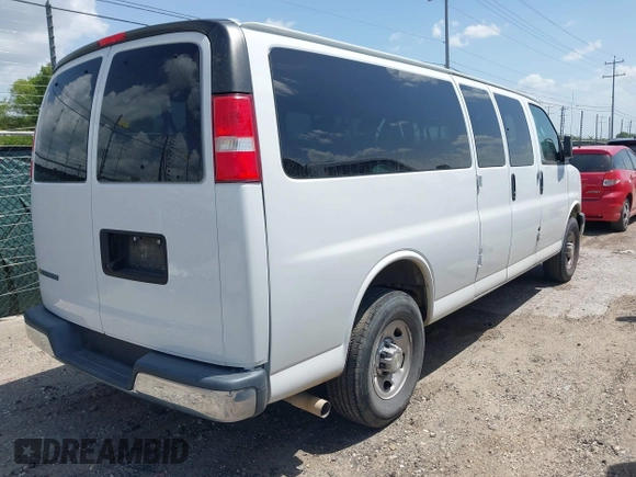 2020 Chevrolet Express Passenger LS с VIN 1GAZGNFG8L1242580, выставлен на аукционе IAAI как лот 42512136 с пробегом 12 339 миль миль и . История ставок и продаж доступна на DreamBid. Изображение 4.