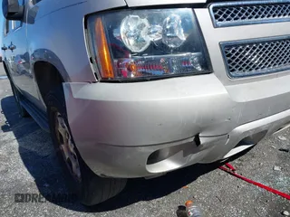 2007 Chevrolet Tahoe LTZ with VIN 1GNFC13JX7R149914, listed as a IAAI auction lot 41497405 with 264,932 mi miles and . Bid and sale history available at DreamBid. Image 6.