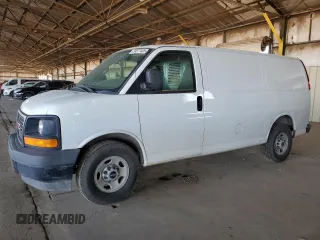 2017 GMC Savana Cargo z VIN 1GTW7AFF0H1296957, wystawiony jako Copart lot #58577405 z przebiegiem 186 773 mil mil oraz Tytuł czysty. Historia ofert i sprzedaży dostępna na DreamBid. Obrazek 1.