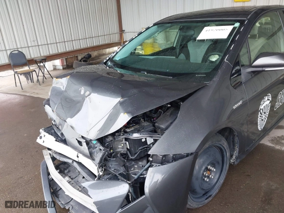 2016 Toyota Prius Two with VIN JTDKBRFU8G3008146, listed as a IAAI auction lot 41920005 with 116,613 mi miles. Bid and sale history available at carsss.com. Image 19.