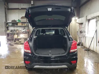 2020 Chevrolet Trax LT with VIN 3GNCJPSB5LL230066, listed as a Copart auction lot 47265815 with 32,501 mi miles and Salvage Title. Bid and sale history available at carsss.com. Image 6.