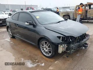2006 Scion tC z VIN JTKDE167160072405, wystawiony jako IAAI lot #41861950 z przebiegiem 292 742 mil mil oraz . Historia ofert i sprzedaży dostępna na DreamBid. Obrazek 1.