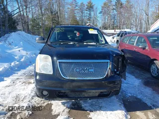 2007 GMC Yukon SLT with VIN 1GKFK13077R123021, listed as a IAAI auction lot 41603180 with 247,945 mi miles. Bid and sale history available at carsss.com. Image 12.