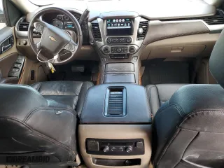2020 Chevrolet Suburban Premier with VIN 1GNSCJKCXLR208102, listed as a Copart auction lot 86571624 with 246,214 mi miles and Non Repairable. Bid and sale history available at carsss.com. Image 8.