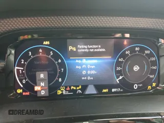2024 Volkswagen Atlas SEL Premium R-Line z VIN 1V2FE2CA4RC251030, wystawiony jako Copart lot #48565785 z przebiegiem 8 917 mil mil oraz Szkoda całkowita • Salvage title. Historia ofert i sprzedaży dostępna na DreamBid. Obrazek 9.