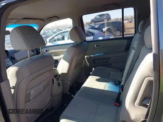 2011 Honda Pilot LX with VIN 5FNYF4H22BB028742, listed as a IAAI auction lot 41856146 with 190,615 mi miles. Bid and sale history available at carsss.com. Image 8.
