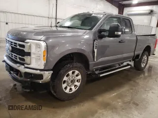 2023 Ford F-250 XL z VIN 1FT7X2BN2PED41332, wystawiony jako Copart lot #73490314 z przebiegiem 59 677 mil mil oraz Szkoda całkowita • Salvage title. Historia ofert i sprzedaży dostępna na DreamBid. Obrazek 1.
