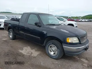 2000 Ford F-150 XL z VIN 1FTRX17L6YKA30614, wystawiony jako IAAI lot #42110031 z przebiegiem Nie podano mil oraz . Historia ofert i sprzedaży dostępna na DreamBid. Obrazek 1.