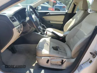 2013 Volkswagen Jetta SE с VIN 3VWDX7AJ0DM221837, выставлен на аукционе Copart как лот 52502565 с пробегом 148 730 миль миль и Списание • Salvage title. История ставок и продаж доступна на DreamBid. Изображение 7.