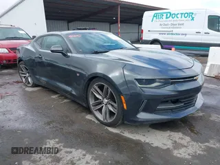 2017 Chevrolet Camaro 1LT z VIN 1G1FB1RS0H0192751, wystawiony jako IAAI lot #42243073 z przebiegiem 124 003 mil mil oraz . Historia ofert i sprzedaży dostępna na DreamBid. Obrazek 1.