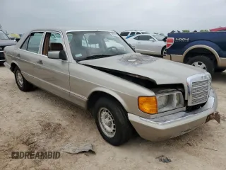 1984 Mercedes-Benz 300 with VIN WDBCB20B7EA028754, listed as a Copart auction lot 50339135 with 152,033 mi miles and Salvage Title. Bid and sale history available at DreamBid. Image 4.
