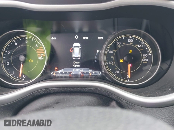 2018 Jeep Cherokee Trailhawk with VIN 1C4PJMBBXJD567022, listed as a IAAI auction lot 41834618 with 41,017 mi miles and . Bid and sale history available at DreamBid. Image 7.