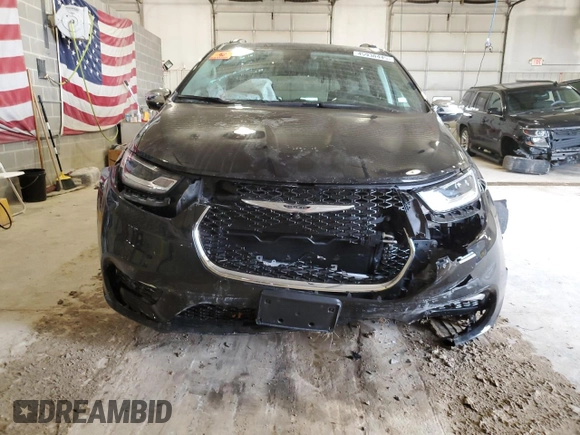 2023 Chrysler Pacifica Limited with VIN 2C4RC3GGXPR503876, listed as a Copart auction lot 45938445 with 12,606 mi miles and Salvage title. Bid and sale history available at DreamBid. Image 5.
